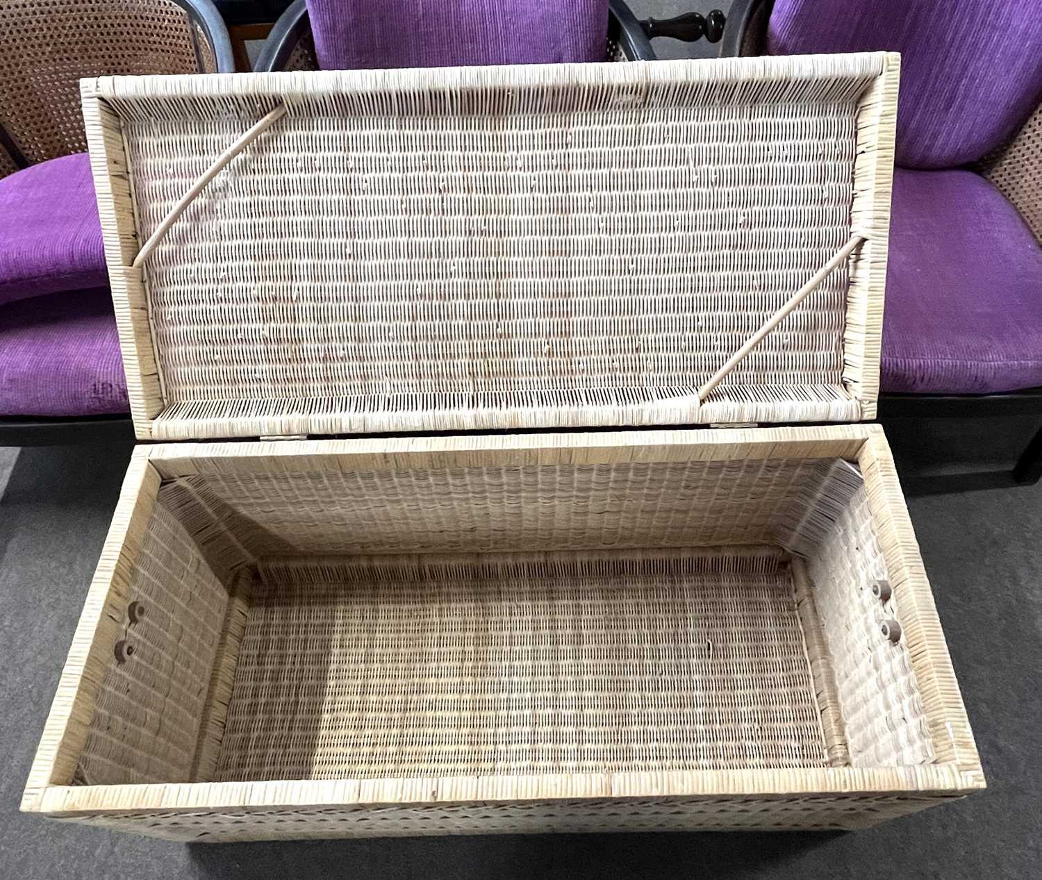 A mid 20th Century wicker blanket chest with brass handles at either end, 101cm long - Image 3 of 3