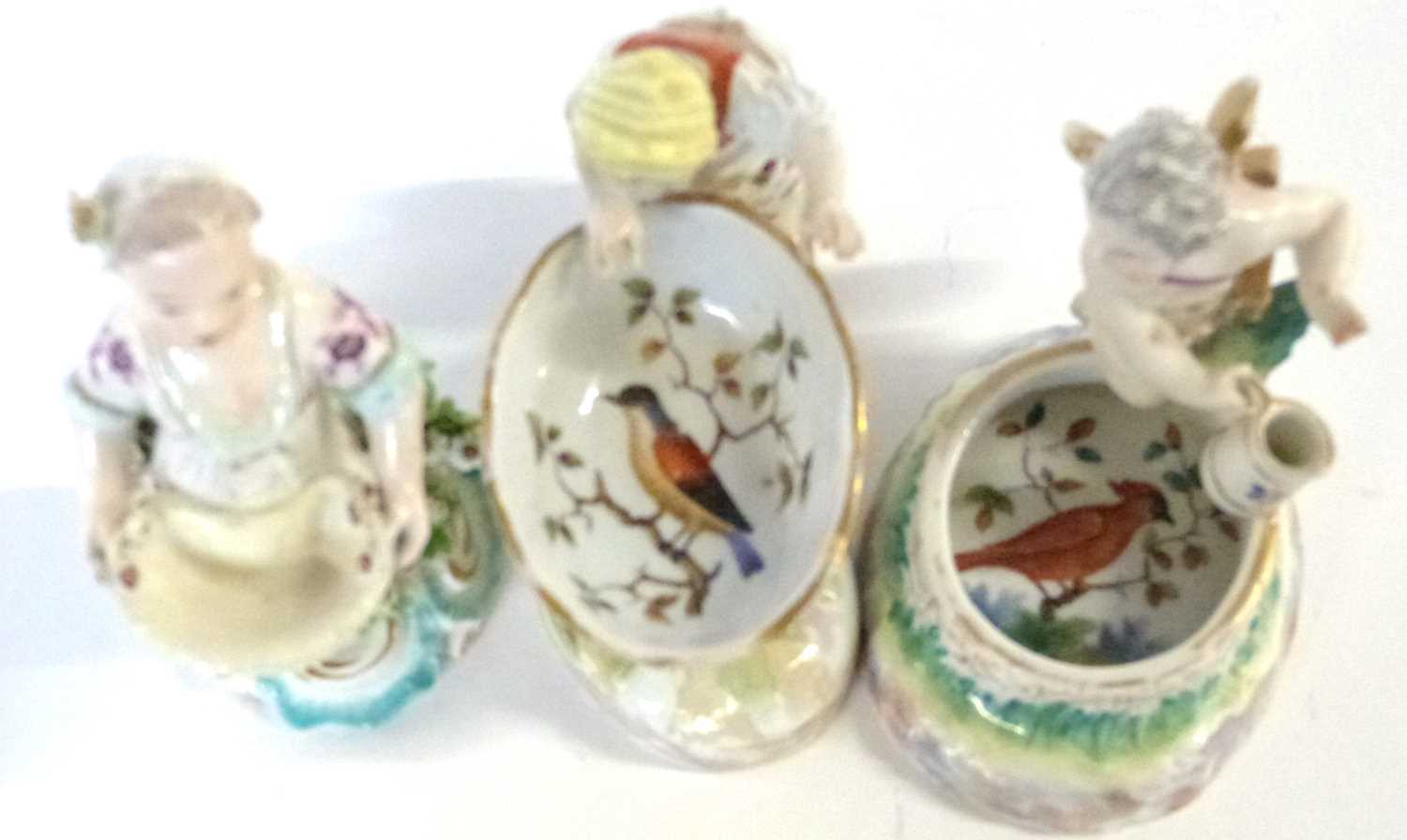 A group of three 18th/19th Century English and continental porcelain salts including a Derby example - Image 4 of 4