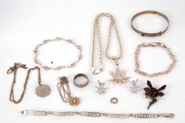 A mixed lot of silver and white metal jewellery, to include a silver and white paste sativa leaf