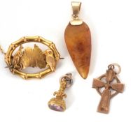 A mixed lot of jewellery to include a 9ct Ankh pendant, stamped 375 with Birmingham assay mark, (
