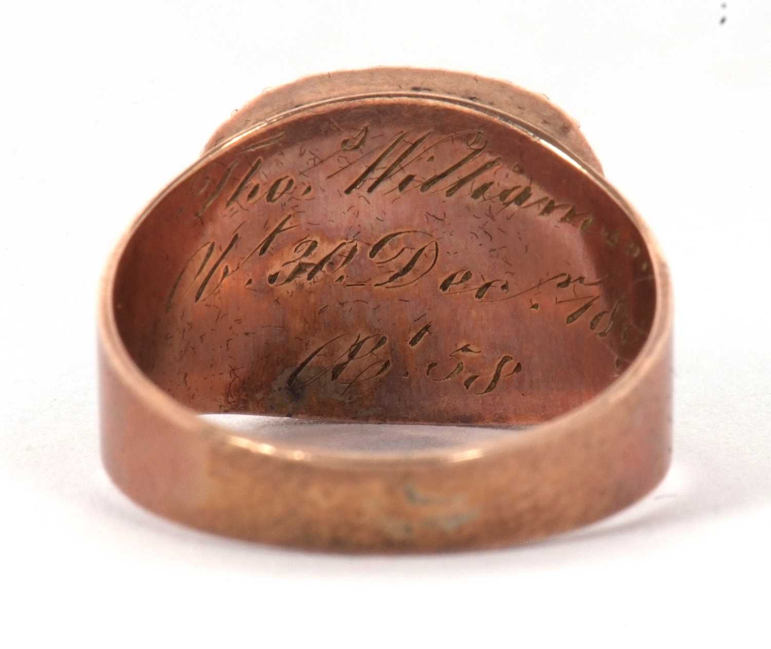 An early 19th century memorial ring, the rectangular keepsake panel (empty) surrounded by black - Image 2 of 7