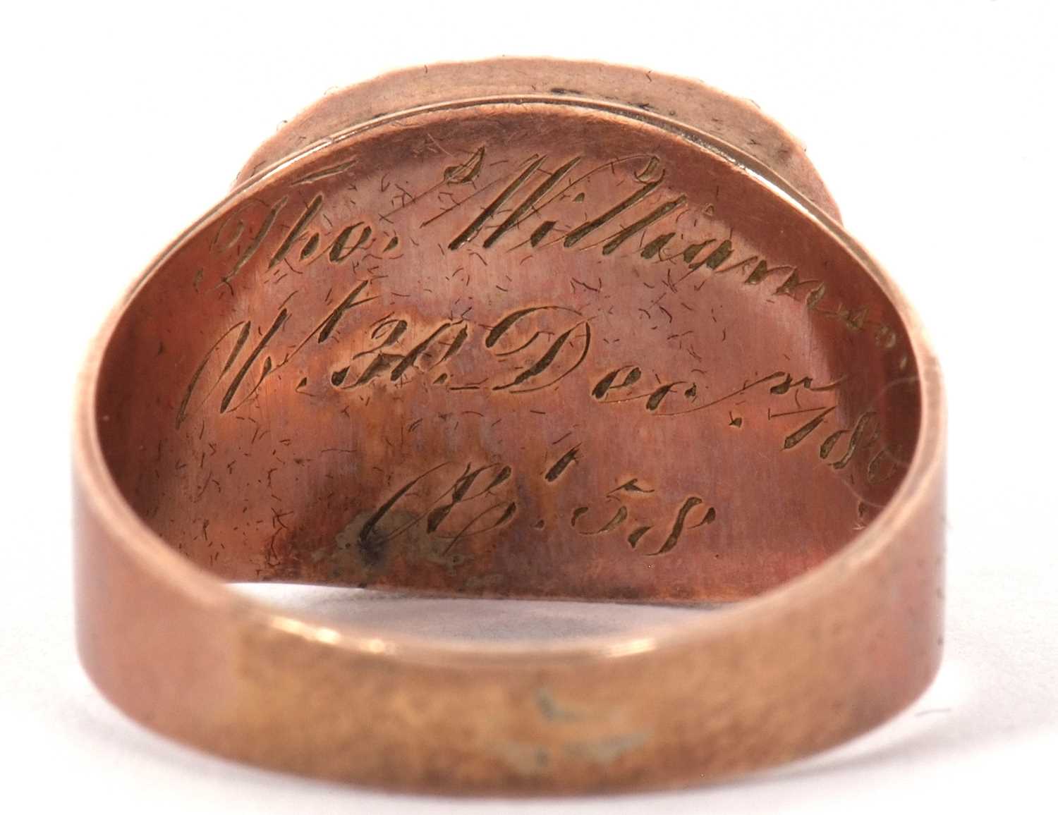 An early 19th century memorial ring, the rectangular keepsake panel (empty) surrounded by black - Image 5 of 7