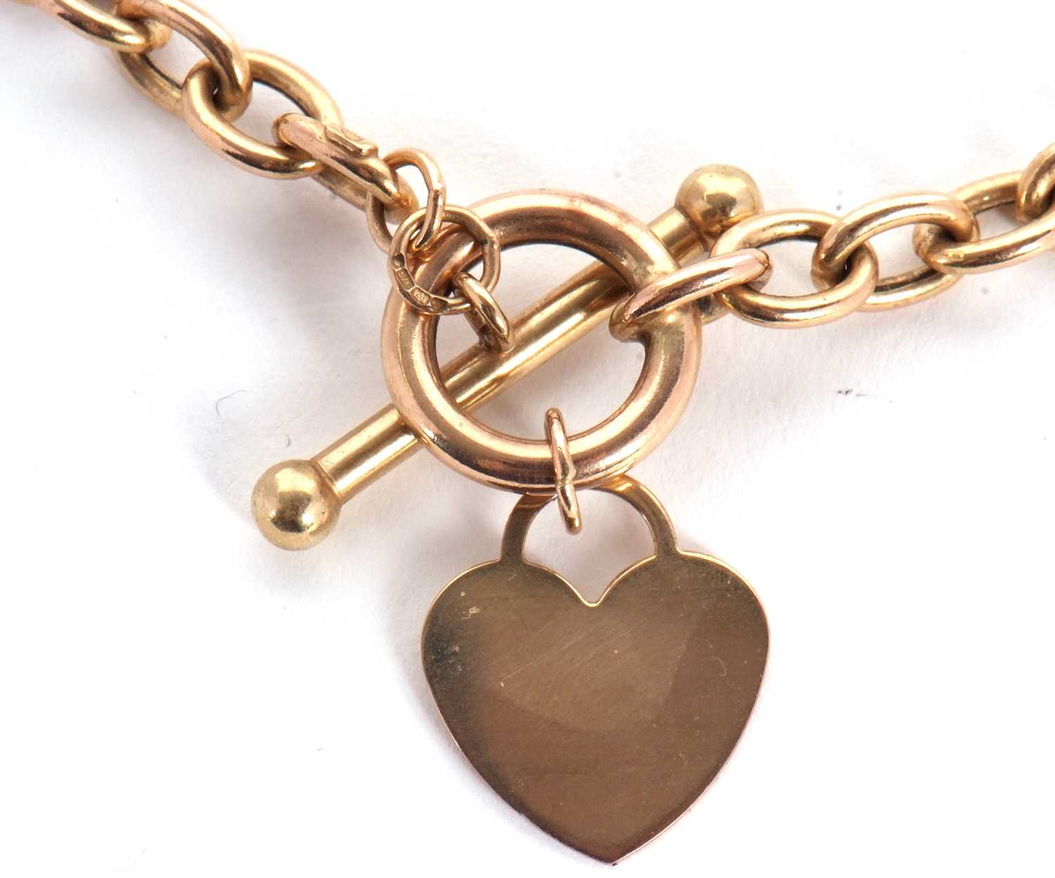 A belcher link necklace with heart shape charm, the necklace with integrated tag stamped 375, jump - Image 3 of 3