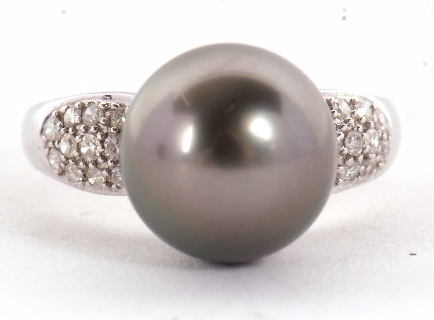 An 18ct cultured black pearl and diamond ring, the round black cultured pearl, approx. 11.5mm - Image 4 of 9
