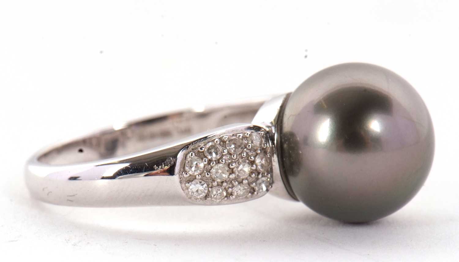 An 18ct cultured black pearl and diamond ring, the round black cultured pearl, approx. 11.5mm - Image 6 of 9