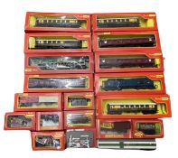 A mixed collection of boxed Triang / Hornby 00 gauge carriages and wagons
