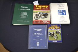 One packet: Various motorcycling interest books and manuals (5)