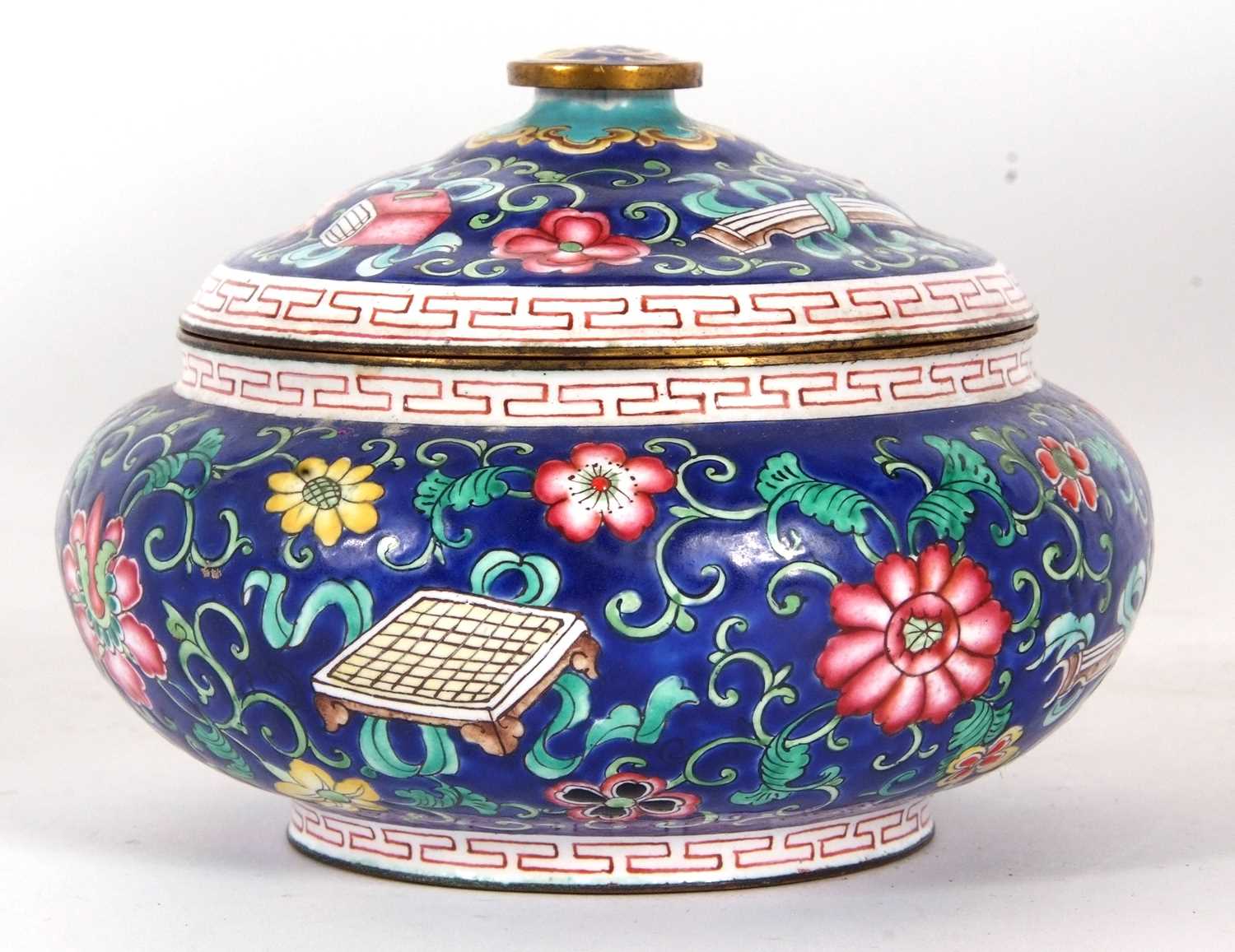 A late 19th/early 20th Century Cloisonne box and cover, the blue ground decorated with floral sprays - Image 3 of 9