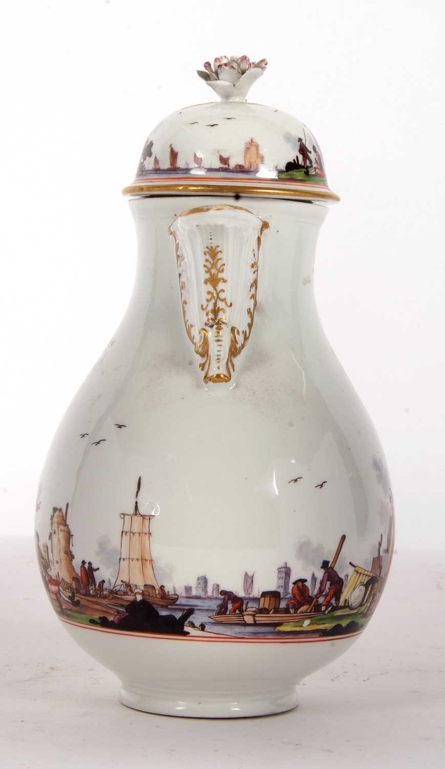 A Meissen coffee pot circa 1740, finely painted with harbour scenes in typical style with double red - Image 3 of 8