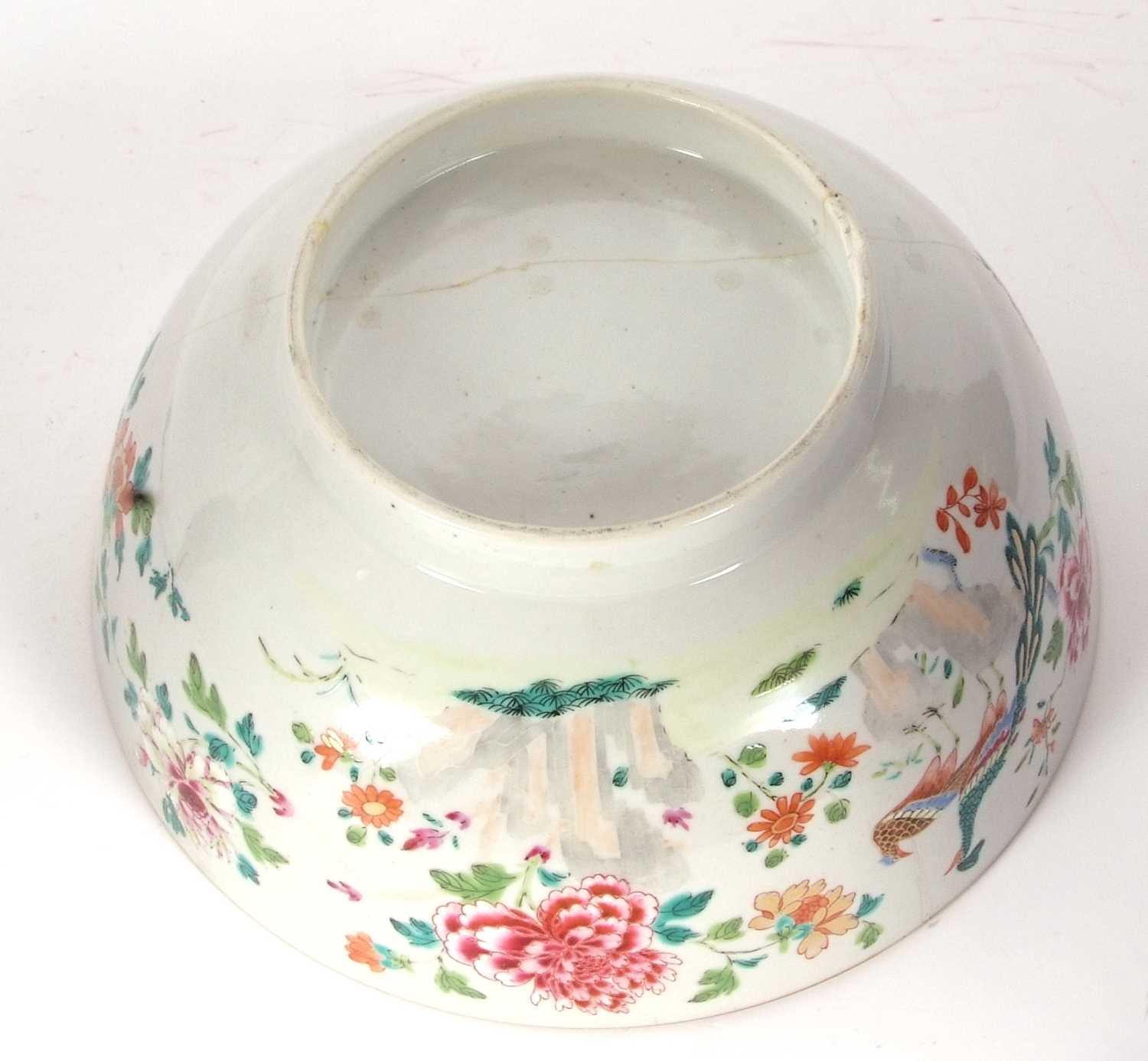 A large 18th Century Chinese porcelain famille rose punch bowl, decorated with birds amongst foliage - Image 7 of 8