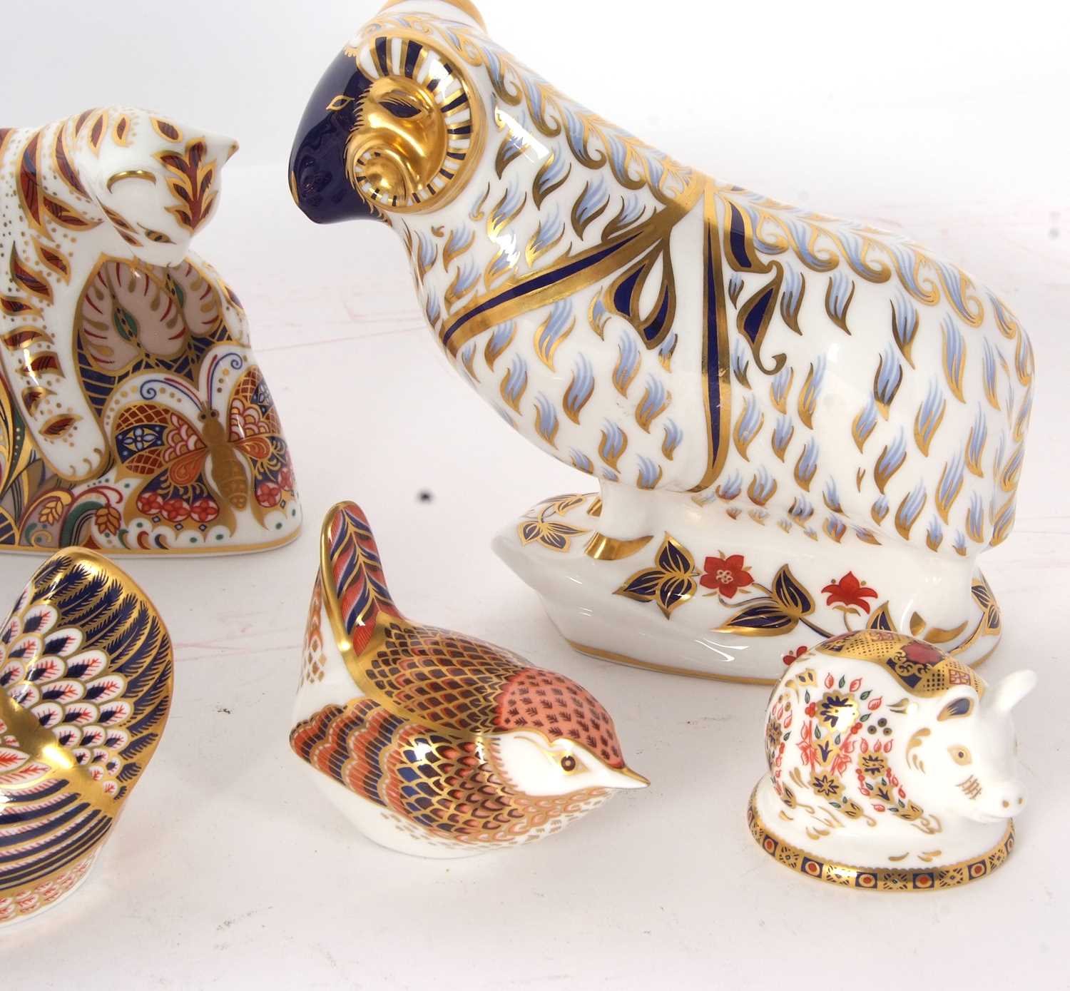 A quantity of Royal Crown Derby paperweights, including Bengal Tiger, a model of a Ram, Penguin, - Image 6 of 10