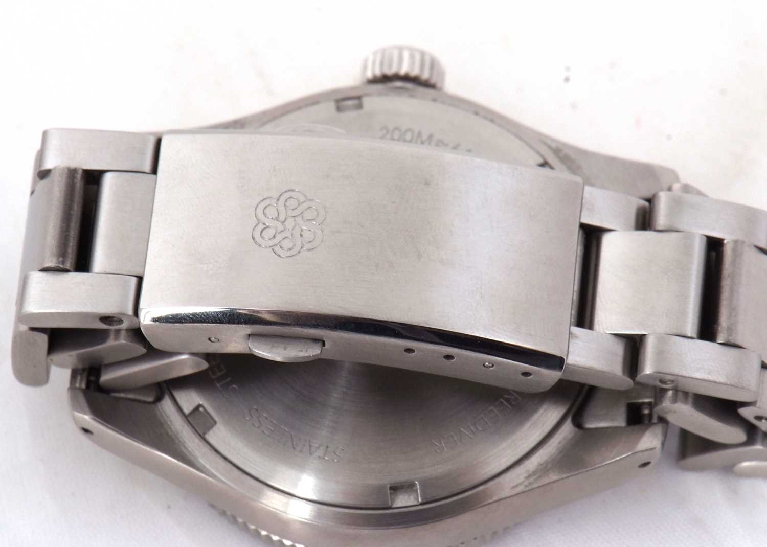 A Traska automatic gents divers wristwatch, the watch has a stainless steel case and bracelet, it - Image 6 of 6