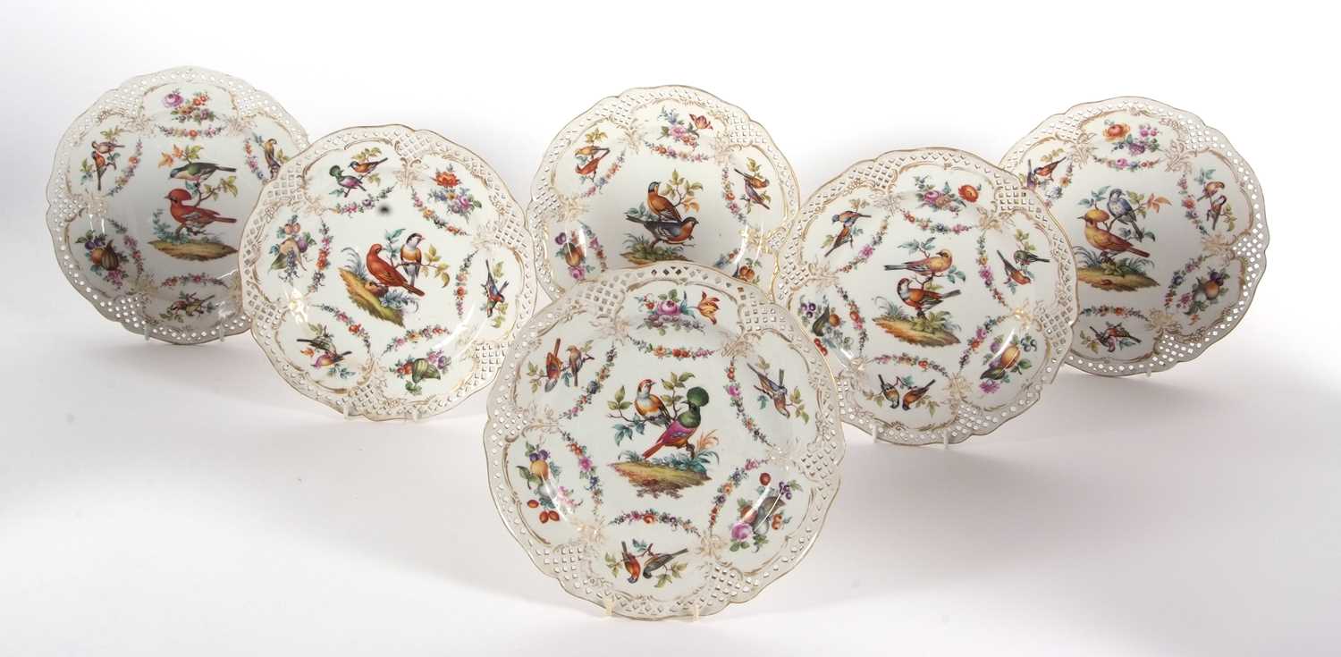 A set of six Berlin porcelain ornithological plates decorated with alternating panels of birds and - Image 5 of 8