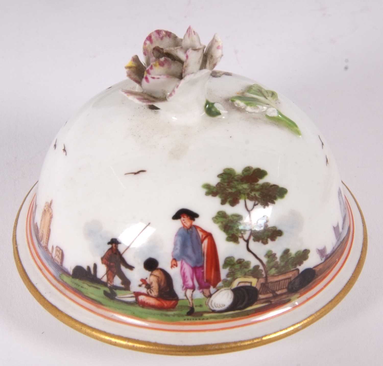 A Meissen coffee pot circa 1740, finely painted with harbour scenes in typical style with double red - Image 6 of 8