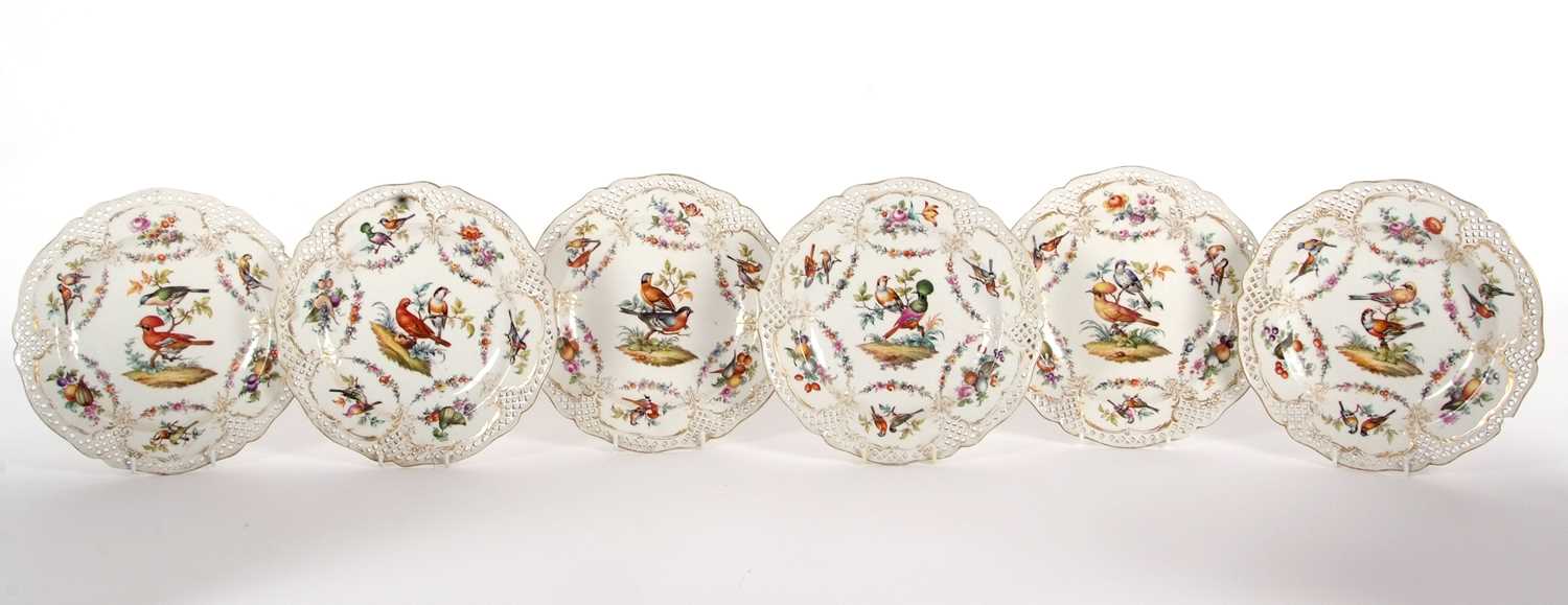 A set of six Berlin porcelain ornithological plates decorated with alternating panels of birds and - Image 2 of 8