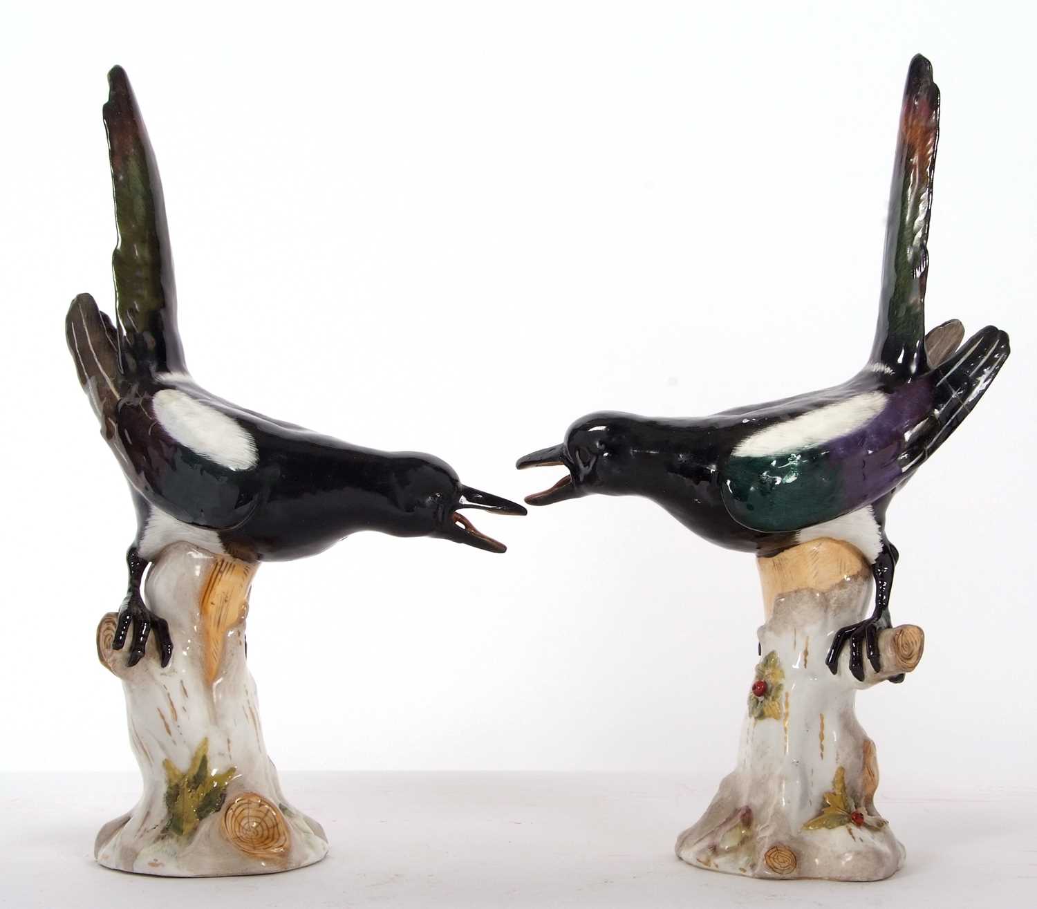 A pair of continental porcelain models of Magpies in Meissen style, factory mark in blue to base - Image 3 of 9