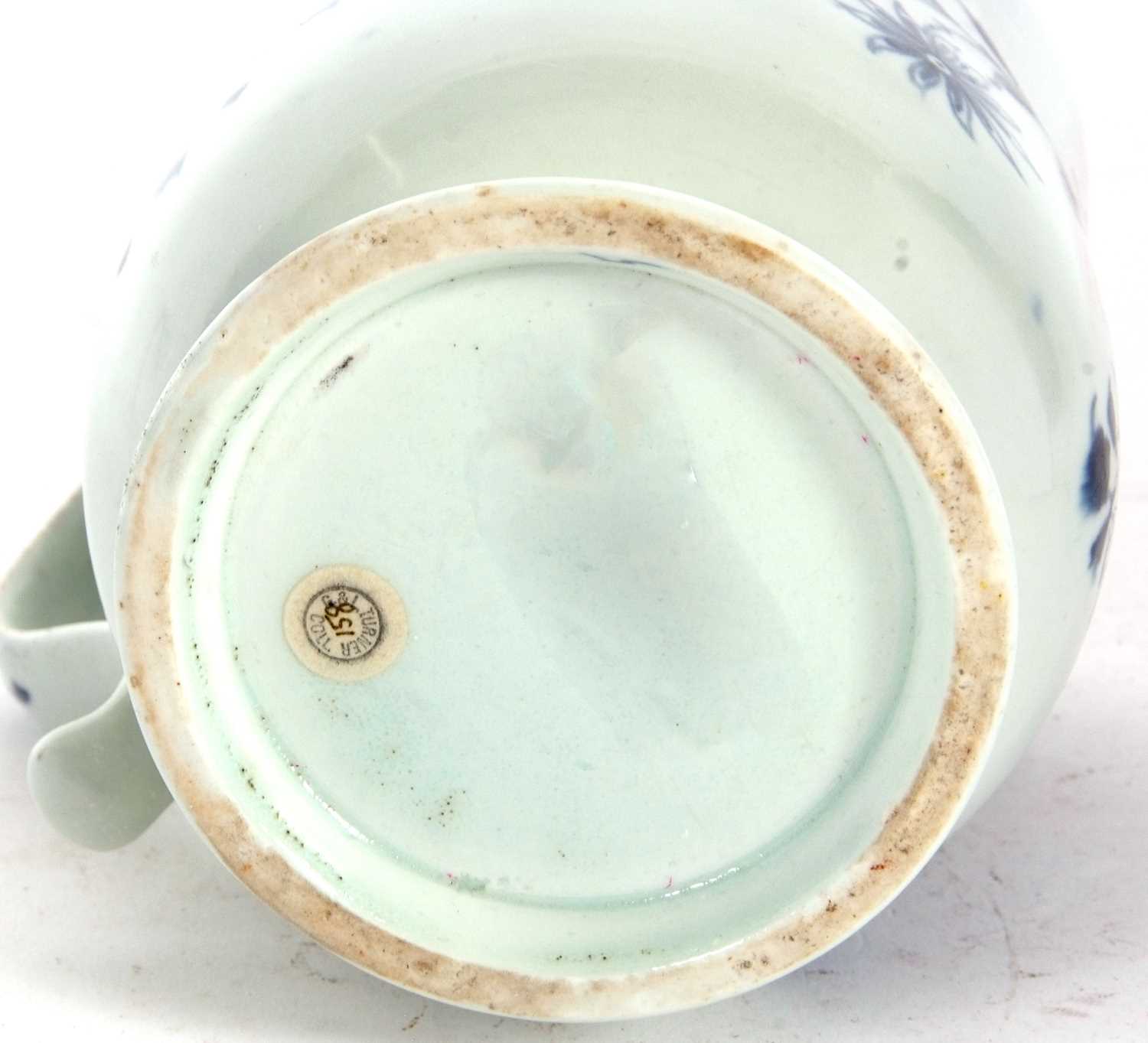 A large Lowestoft tankard painted in underglaze blue, circa 1765, numeral 5 to foot rim and label - Image 5 of 5