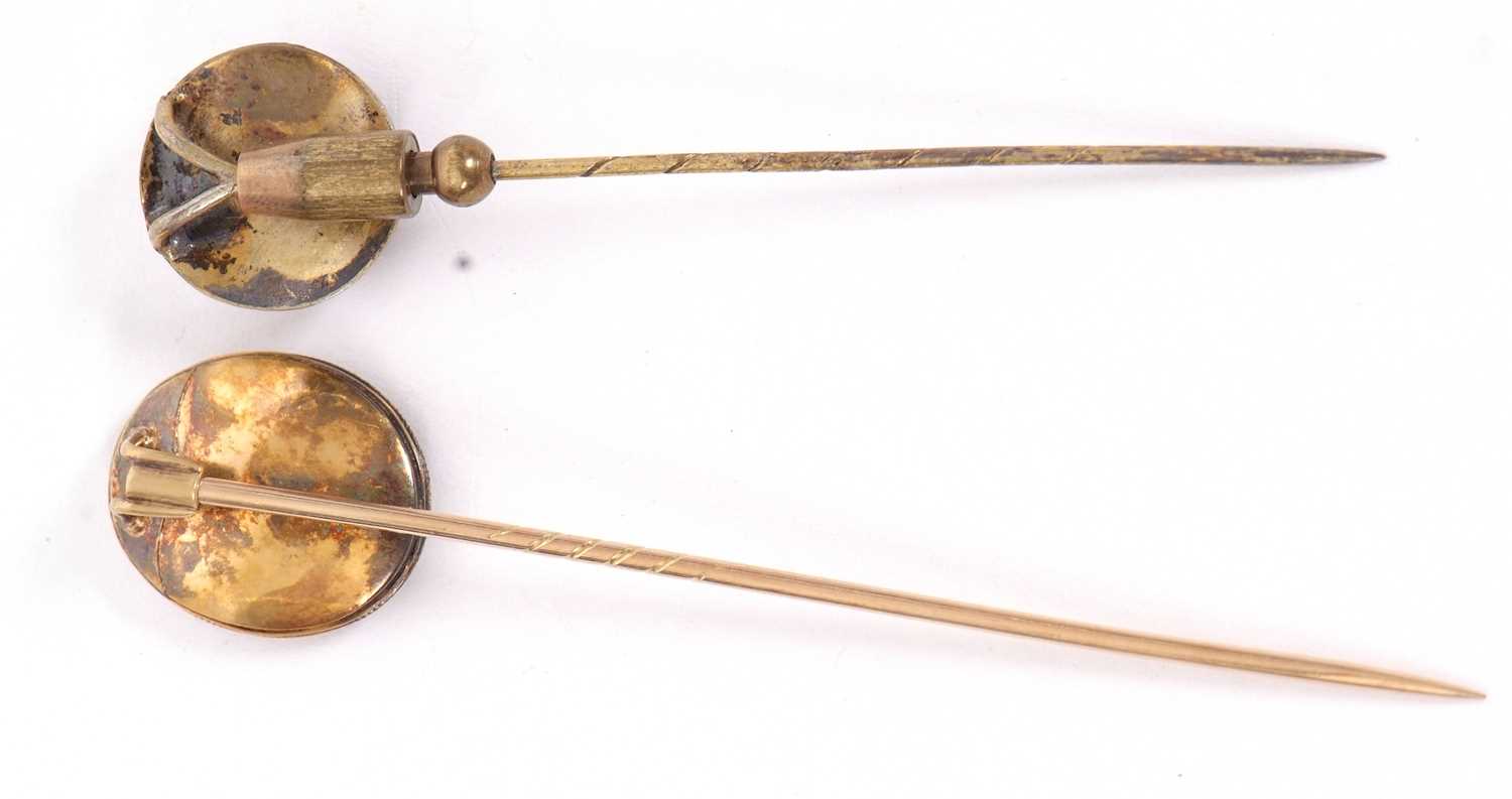 Two 19th century micro mosaic stick pins, the first with an oval head with dove of peace and green - Image 3 of 5