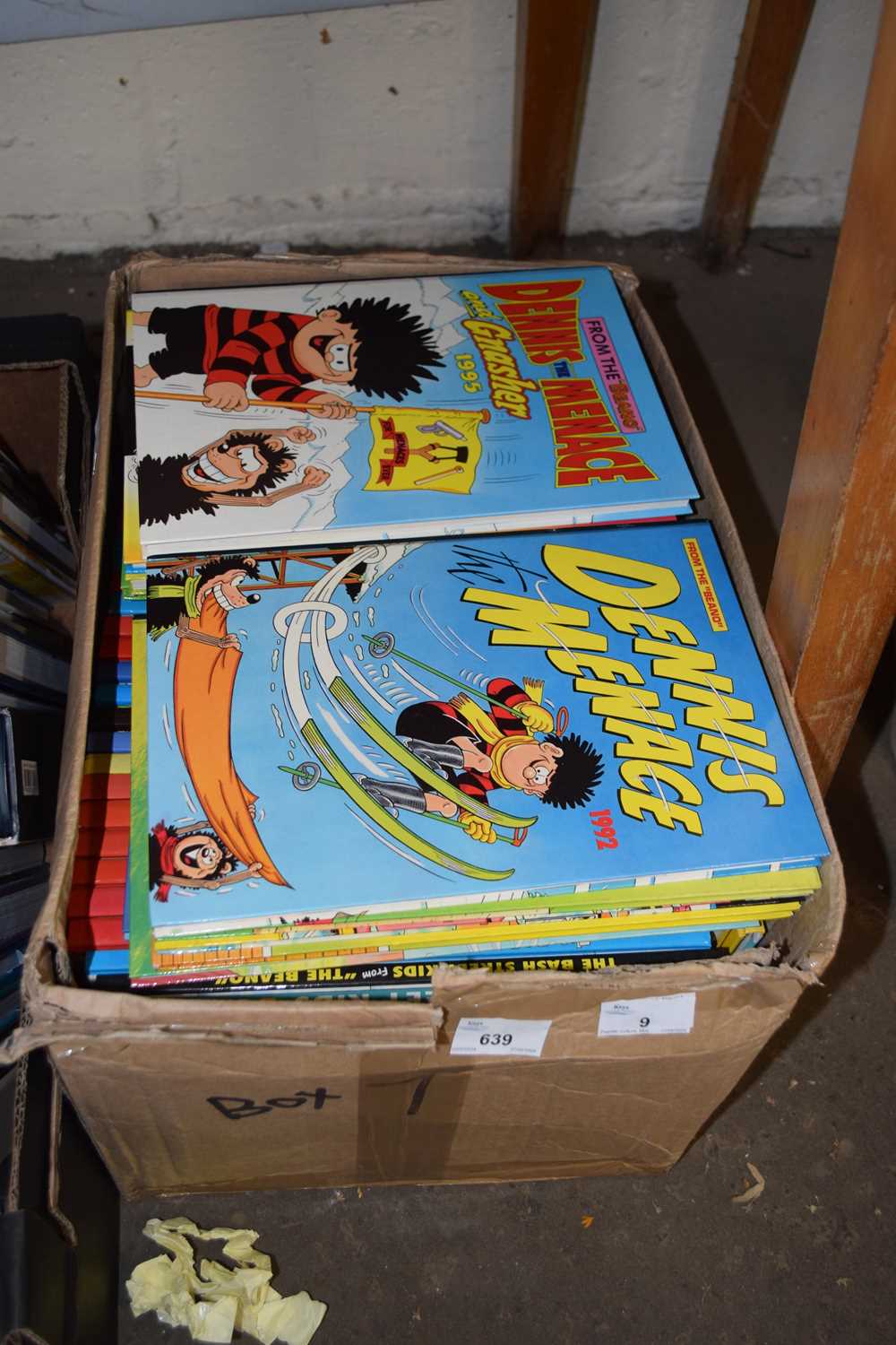One box: A quantity of Childrens' annuals, to include Dennis the Menace, The Bash Street Kids, The - Image 2 of 3