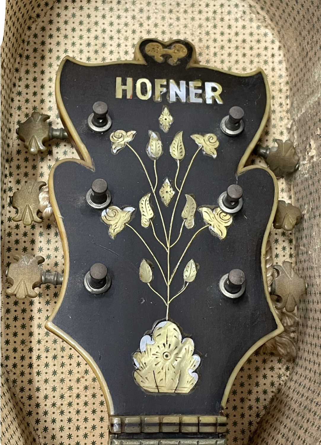 A late 1950s / early 1960s Hofner Committee semi acoustic guitar, in need of TLC and restoration. - Image 5 of 6