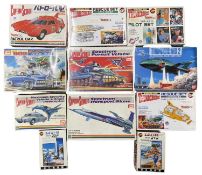 A large collection of Thunderbirds construction kits (all unchecked for completeness)