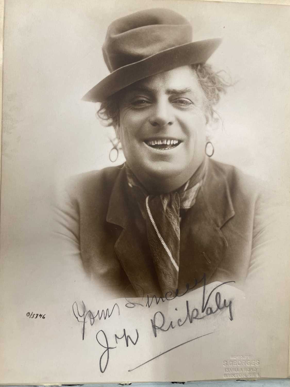 An early 20th century autograph album to include Gracie Fields, Wyn Gladwyn, Jennie Gregson, Annie - Image 5 of 8
