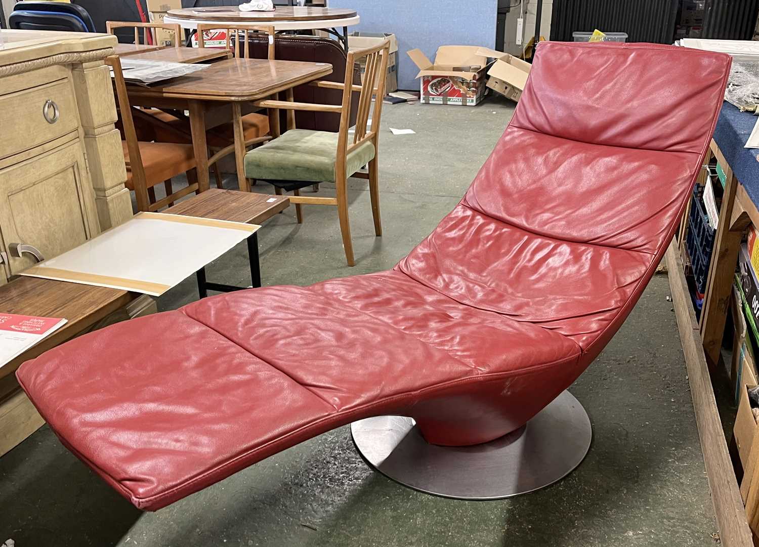 Chaise longue Italian red leather "Natuzzi"