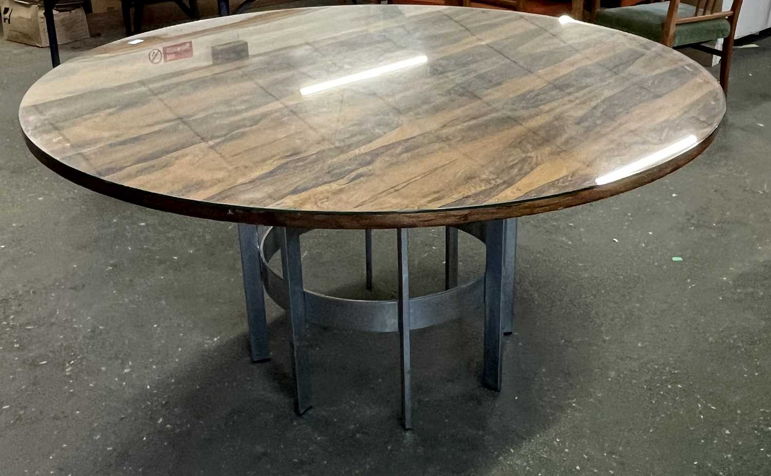 Merrow Associates rosewood veneered pedestal dining table with circular top raised on a chrome - Image 4 of 10