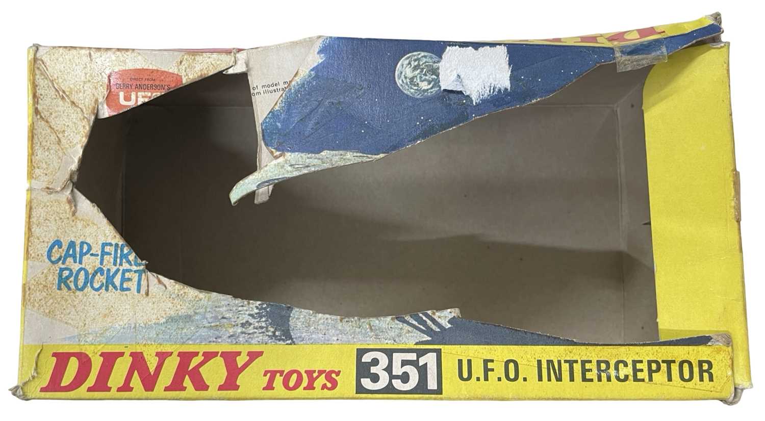Three Dinky UFO (Gerry Anderson) toys, to include: - UFO Interceptor in original box (very damaged - Bild 2 aus 2