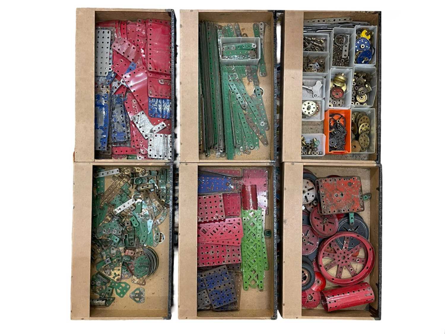 A collection of vintage Meccano, housed within a 6-drawer chest