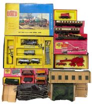 A mixed lot of Hornby Dublo 00 gauge rolling stock, to include: - Set 2008 0-6-0 Tank Goods Train (