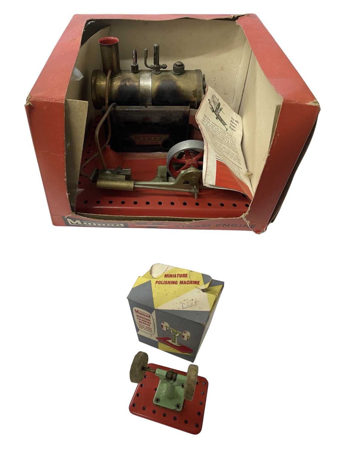 A Mamod SE 2 Steam Engine, together with a boxed Mamod miniature polishing machine