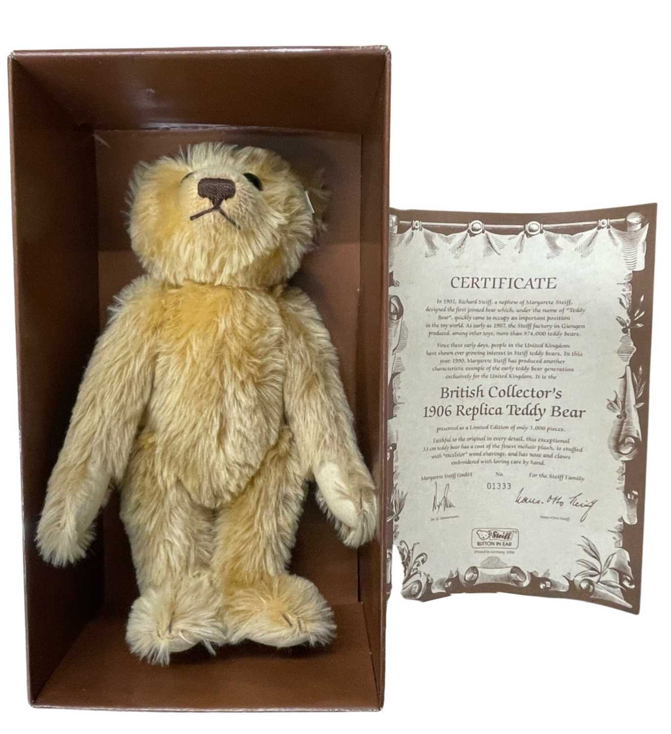 A boxed Steiff British Collector's 1906 Replica Teddy Bear, with certificate. Number 01333 / 3000