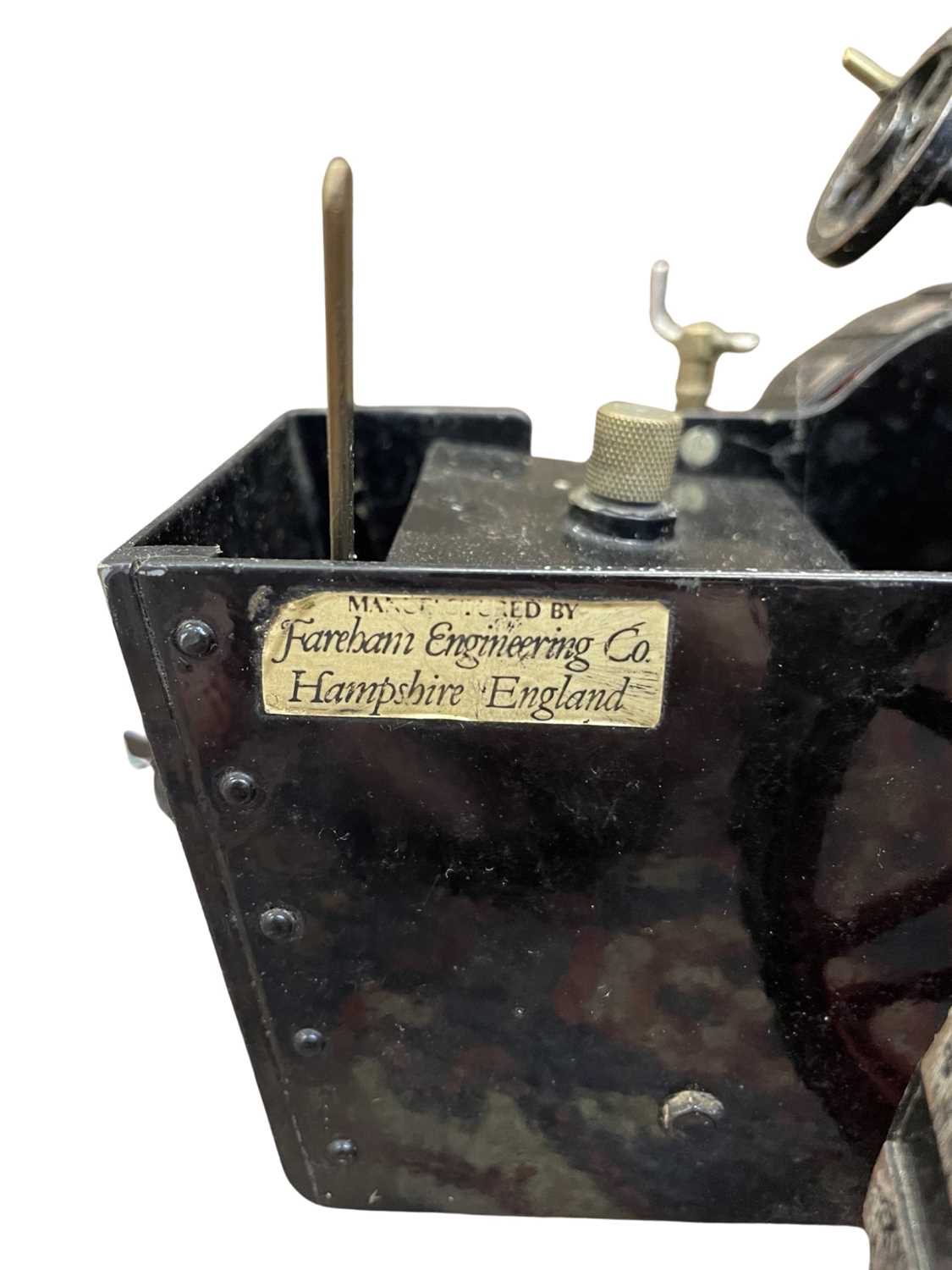 A Fareham Engineering 'Markie' Showman's Traction engine, within wooden case, together with original - Bild 3 aus 4