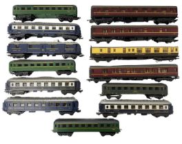 A collection of variouis Lima 00 gauge rail corridors / carriages