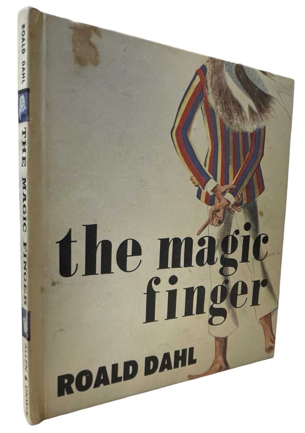 ROALD DAHL AND WILLIAM PENE DU BOIS (Illus): THE MAGIC FINGER, London, George Allen and Unwin, 1968,