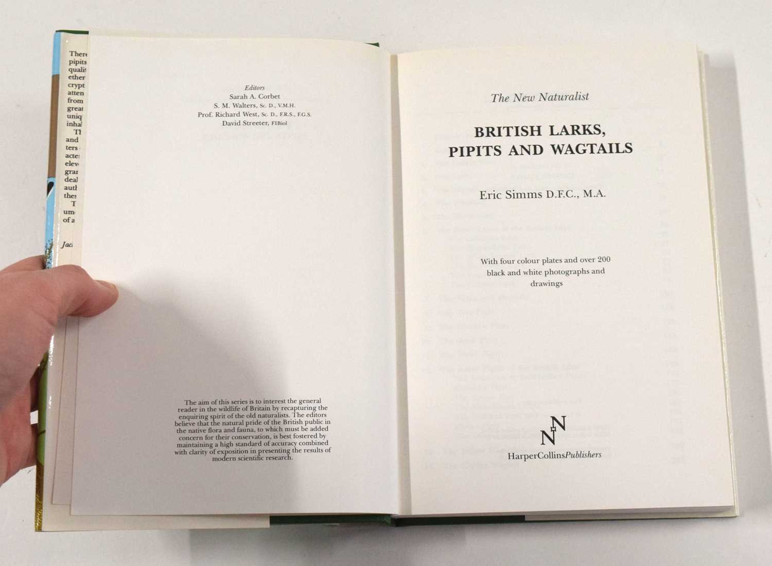 Ornithological Book interest: First Edition, New Naturalist series No.78 - ' British Larks, Pipits & - Image 4 of 5