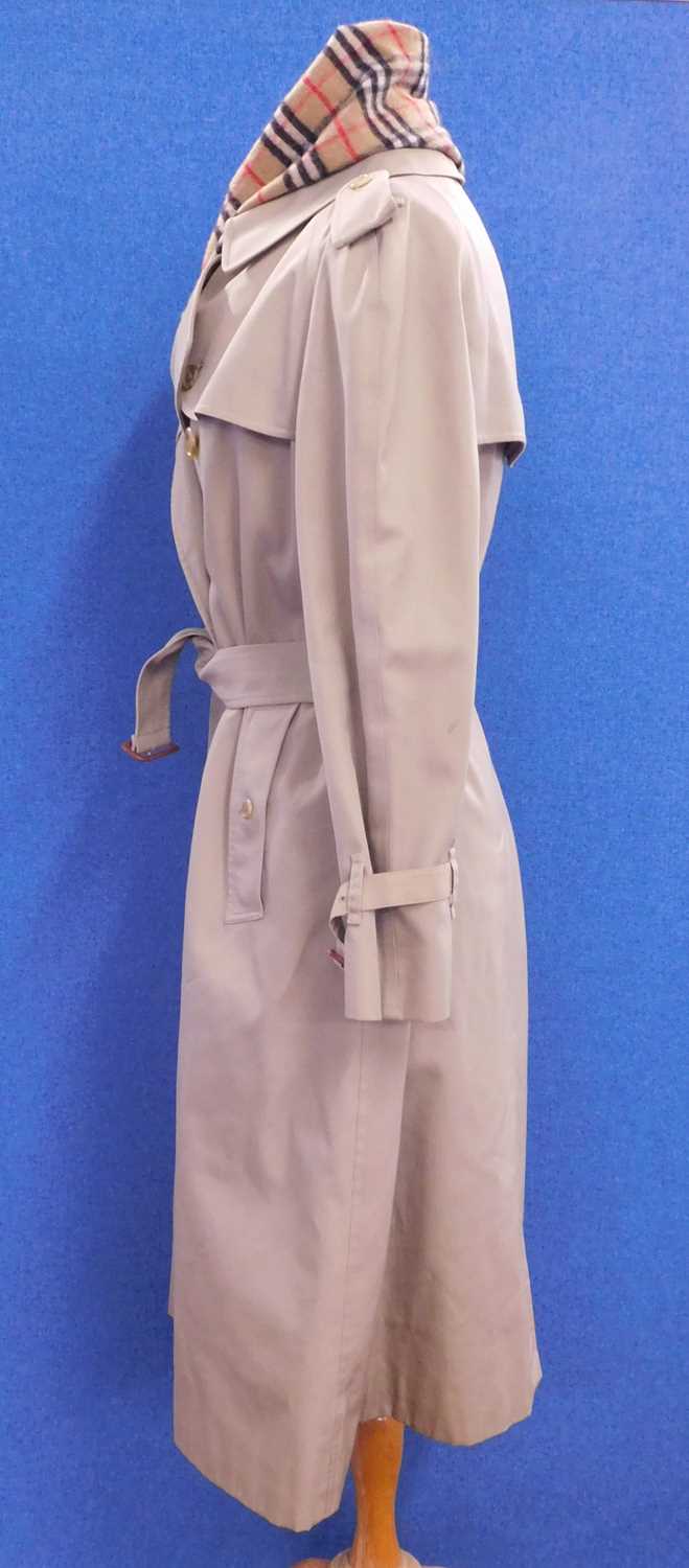 A lady's Burberry double breasted trenchcoat, size 16 Petite, together with a Burberry cashmere - Image 6 of 12
