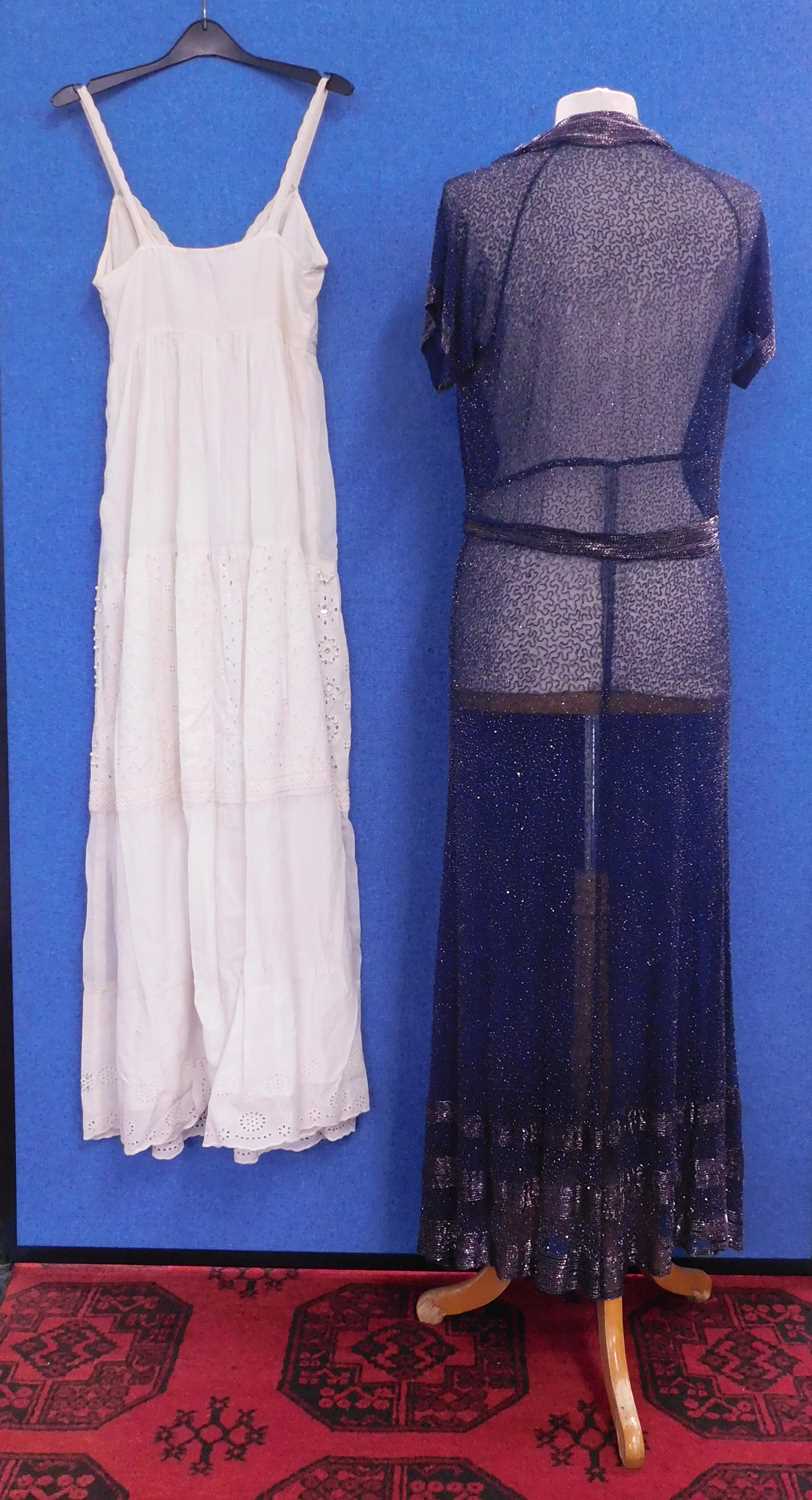 A navy blue chiffon heavily beaded dress with matching tie belt, together with a cream cotton - Bild 6 aus 6