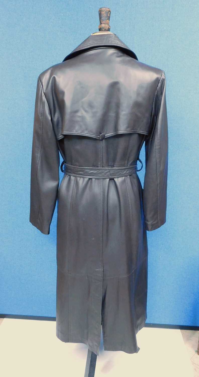 A lady's full length brown leather coat by Higgs, double breasted with front pockets and tie - Image 3 of 12