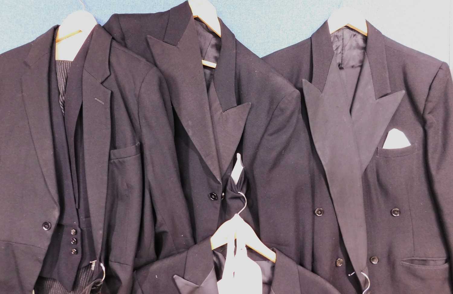 A quantity of gentleman's evening wear to include tailcoats, dinner jackets, waistcoats, etc, ( - Image 3 of 3