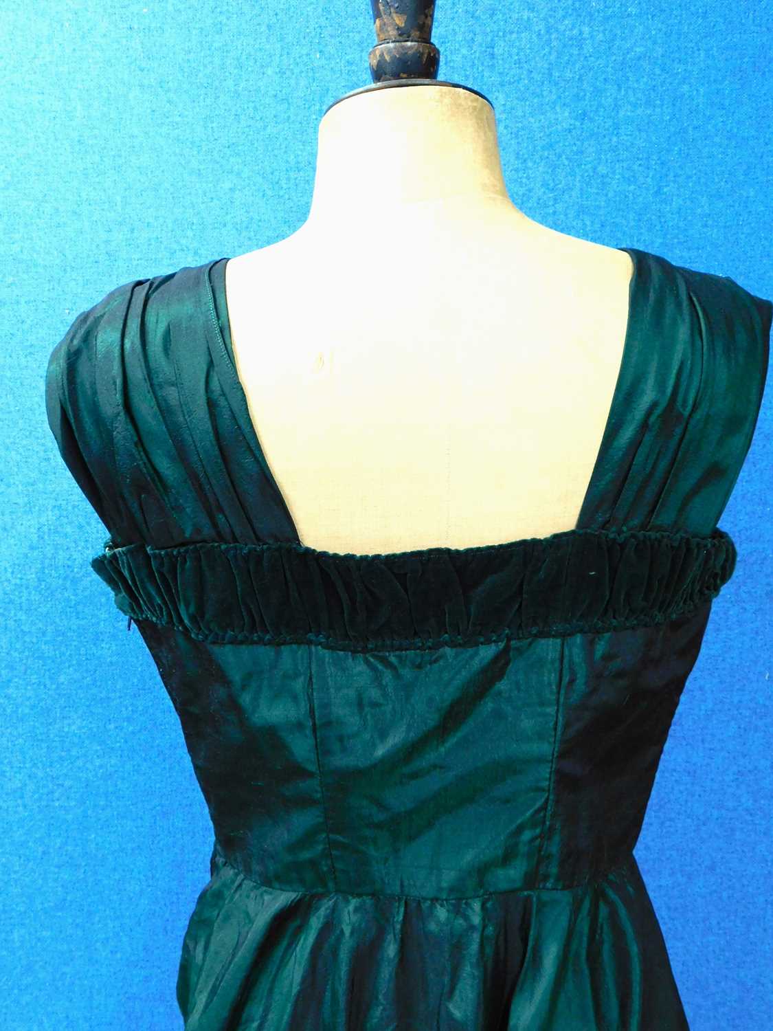 An emerald green satin evening gown with velvet and sequin trim, wide shoulder straps and full skirt - Image 3 of 5