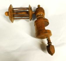 A 19th century fruitwood, sewing clamp / thread winder, approx. 18 x 14cm