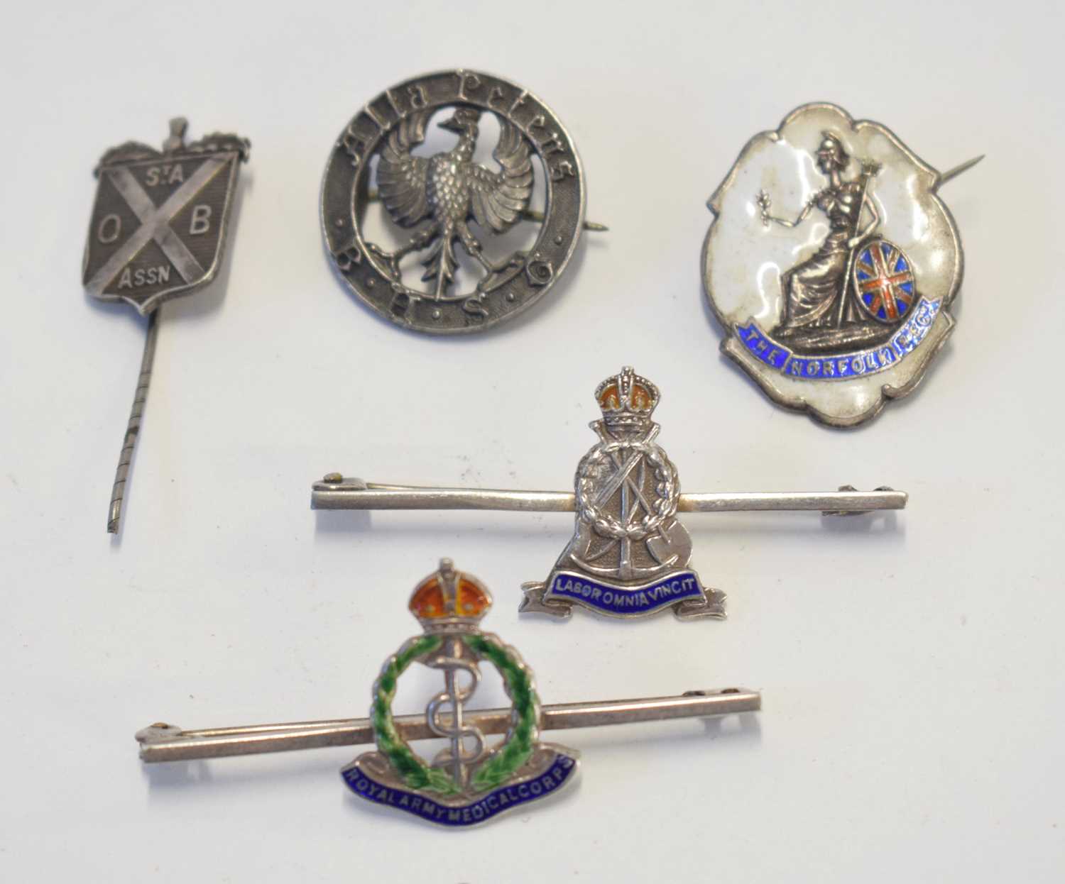 Quantity of 5x silver brooches and tie pins to include silver enamelled tie pin for the Labour Corps