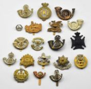 Quantity of 19x Late victorian and 20th Century British Infantry and Rifle Regiments cap badges to