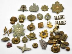 Quantity of Mixed 20th Century British Army cap badges and buttons to include Royal Engineers, Royal