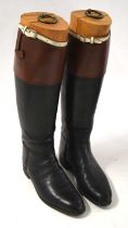 Pair of top quality, brown hunting top black polished riding / hunting boots with wooden tree