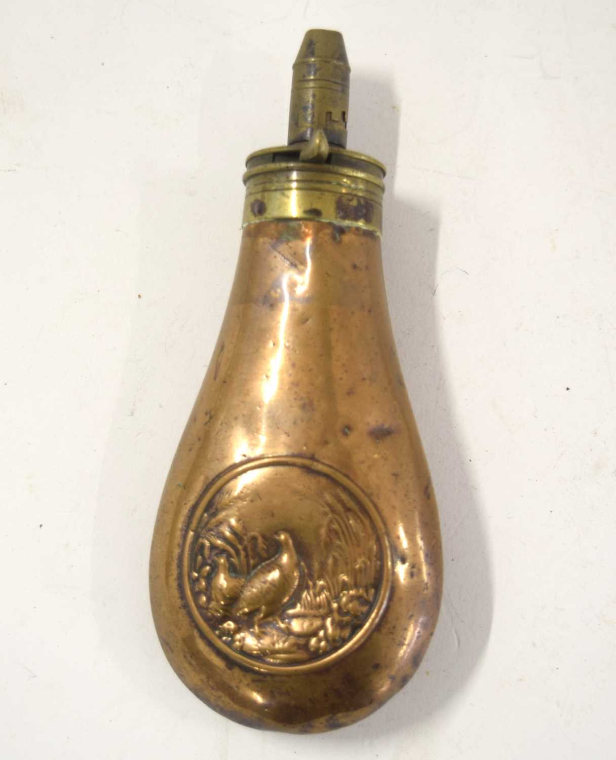 Quantity of 4 brass and copper 19th century hunting powder flasks to include flask with dogs and - Image 4 of 10