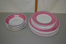 Quantity of Queens table wares