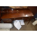 A dressing table (a/f)
